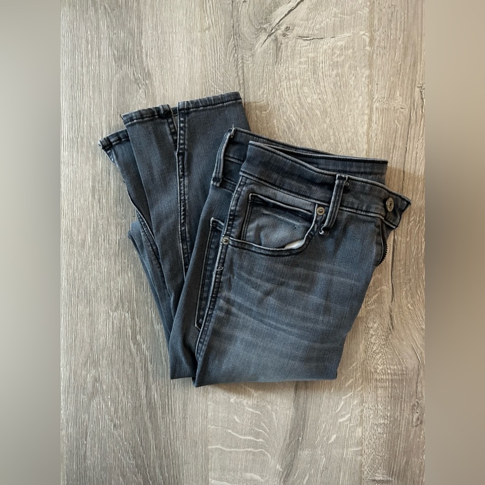 Abercrombie & Fitch Cropped Split Hem Jeans